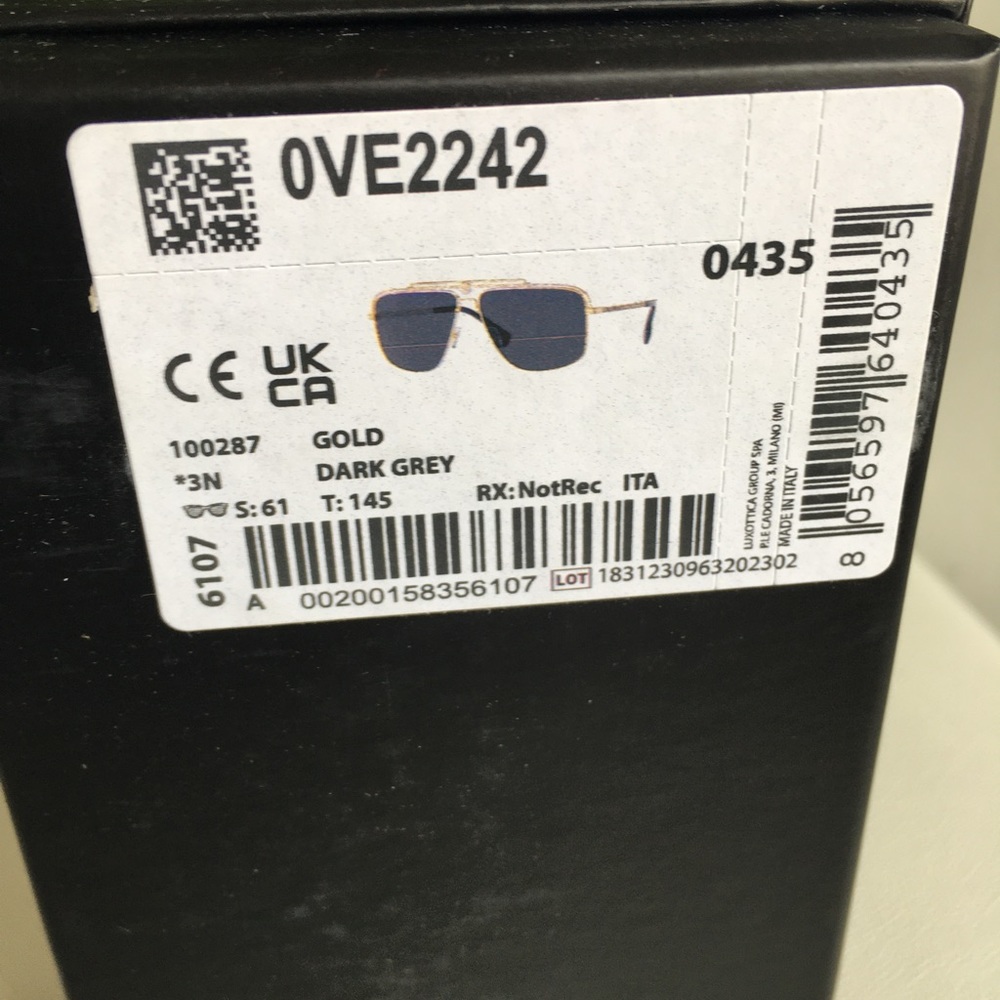 VERSACE Dark Grey Rectangular Men’s Sunglasses VE2242 100287 61 - Picture 13 of 14